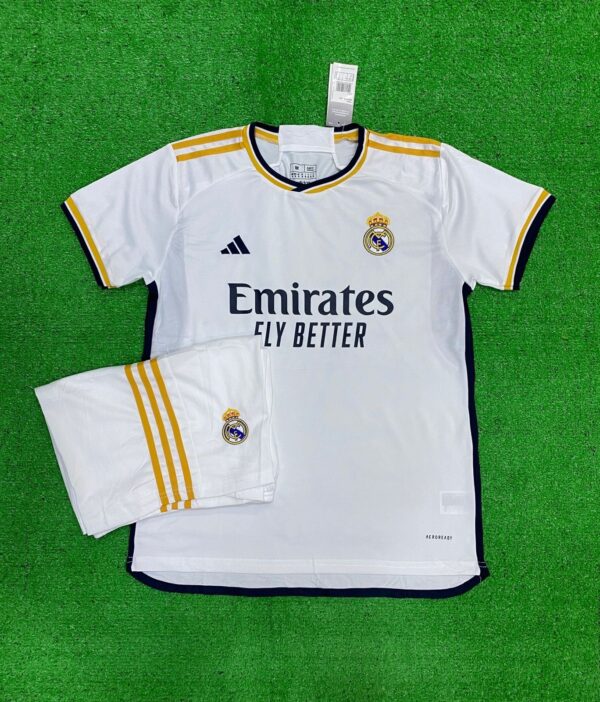 REAL MADRID  HOME  23-24 JERSEY KIT JERSEY AND SHORTS