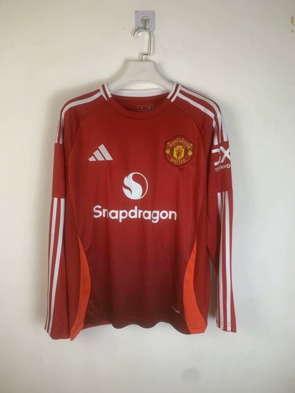 FULL SLEEVESMANCHESTER UNITED HOME 24/25
(FAN VERSION)