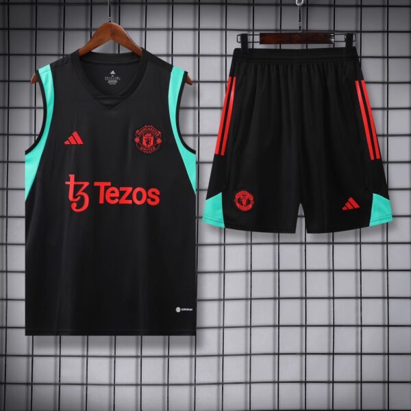 MAN UNITED DARK BLACK(SLEEVELESS TRAINING KIT)