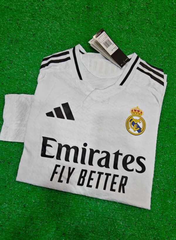 REAL MADRID HOME 24-25 FULL SLEEVES PLAYER VERSION