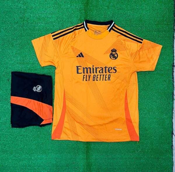 REAL MADRID AWAY KIT 24/25(JERSEY AND SHORTS)