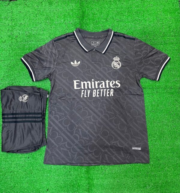 REAL MADRID THIRD 24/25 KIT(JERSEY AND SHORTS)