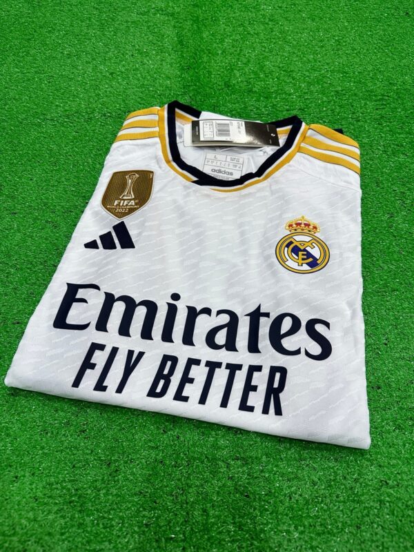 Player Real Madrid Home 23/24 - Image 3