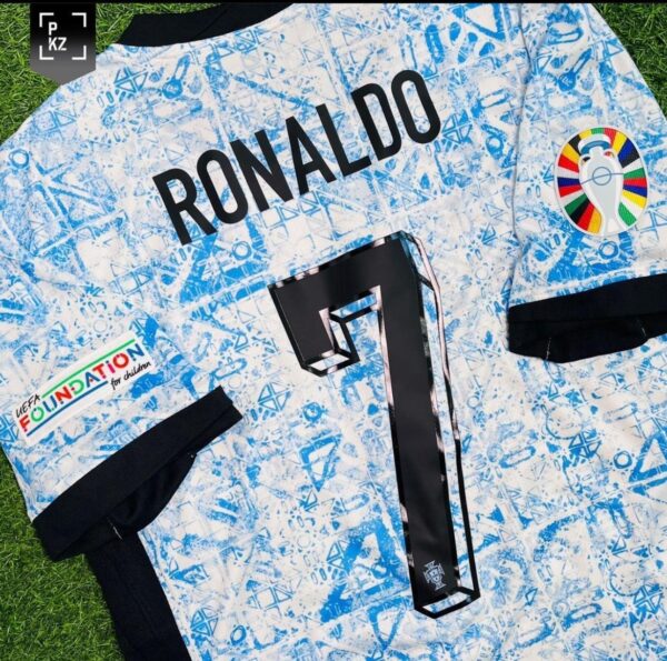 PORTUGAL AWAY FAN VERSION
(RONALDO 7 CUSTOMSIED) - Image 2