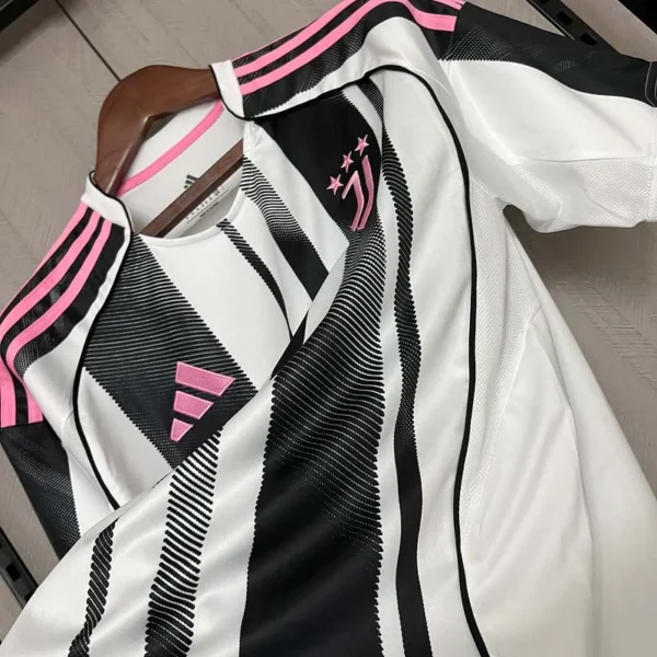 2025-2026 Juventus FC Home Football Jersey - Image 3
